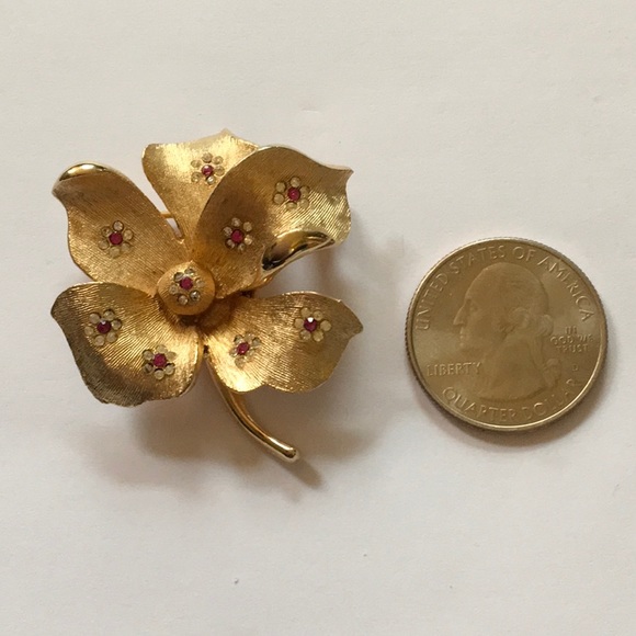 BSK Flower Pin Micro Rhinestones Vintage Delicate - Picture 2 of 4